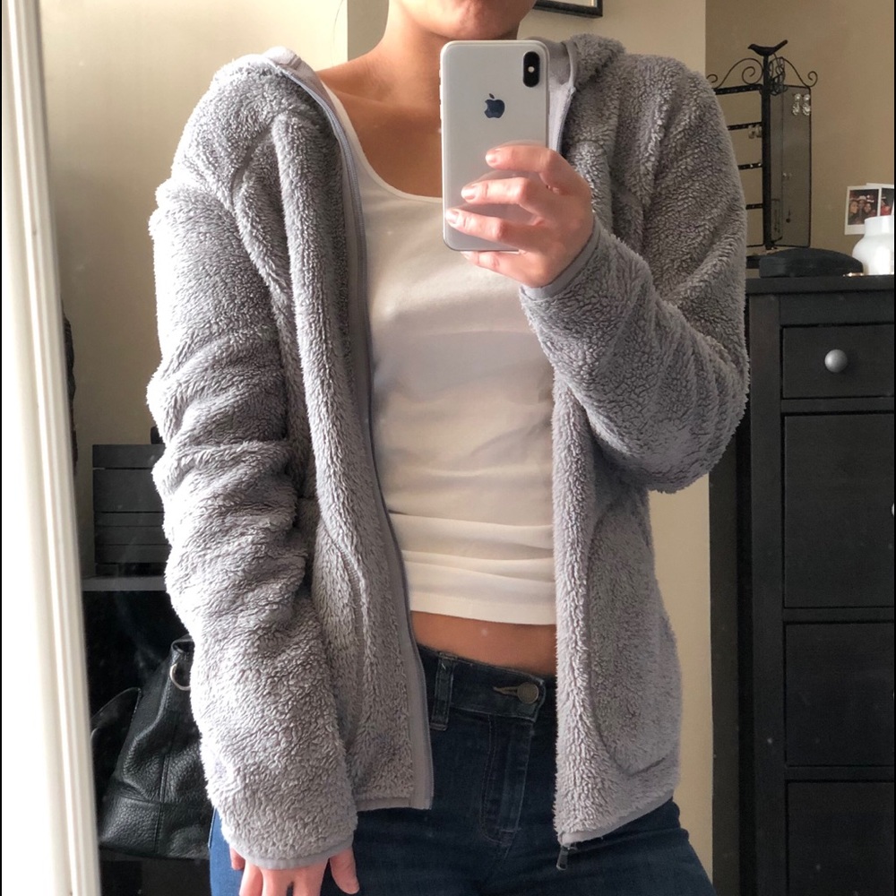 GREY FUZZY REVERSIBLE SWEATER